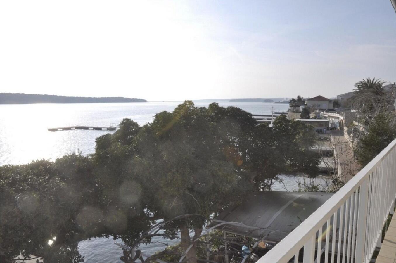 Apartments Petar - 6M From The Sea Barbat na Rabu Ngoại thất bức ảnh
